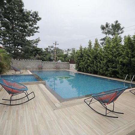 Golds Club & Resort Bayappanhalli Exterior foto